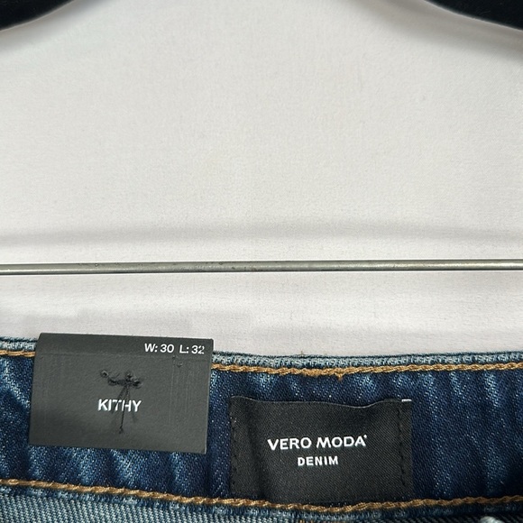 Vero Moda Blue High Rise Loose Straight Jeans NWT - Picture 5 of 10